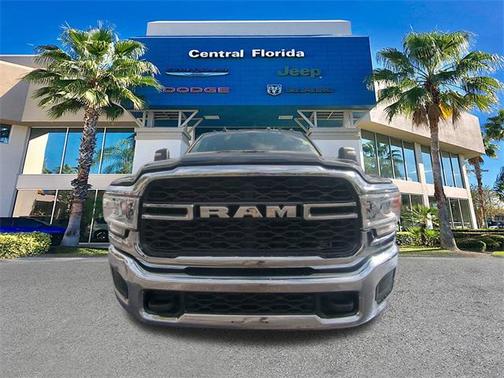 2024 RAM 3500 Tradesman Crew Cab 4x4 8' Box