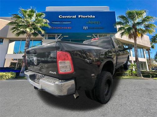 2024 RAM 3500 Tradesman Crew Cab 4x4 8' Box