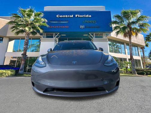 2022 Tesla Model Y Long Range Dual Motor All-Wheel Drive