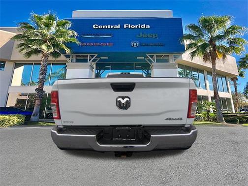 2024 RAM 3500 Tradesman Crew Cab 4x4 8' Box