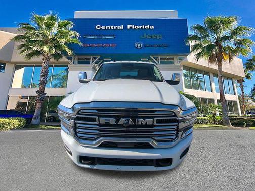 2026 RAM 3500 Laramie Crew Cab 4x4 8' Box