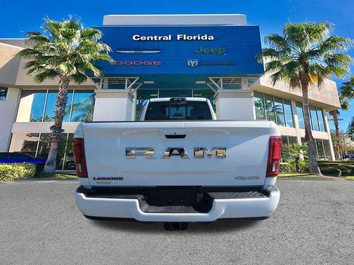 2026 RAM 3500 Laramie Crew Cab 4x4 8' Box