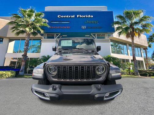 2026 Jeep Gladiator Sahara 4x4