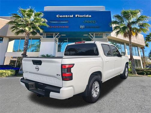 2024 Nissan Frontier SV