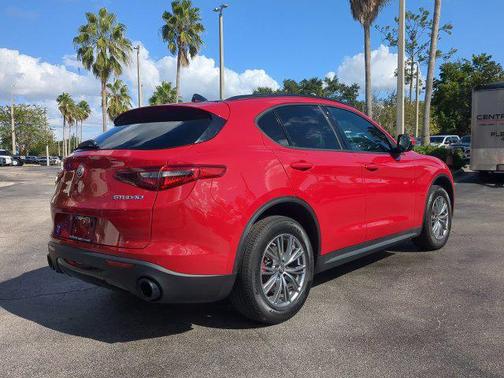 Alfa Rosso 2023 Alfa Romeo Stelvio Sprint RWD