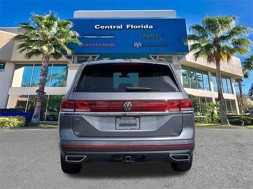 2024 Volkswagen Atlas 2.0T SE w/Technology