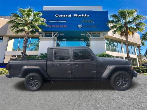 2024 Jeep Gladiator Sport S