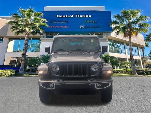 2024 Jeep Gladiator Sport S
