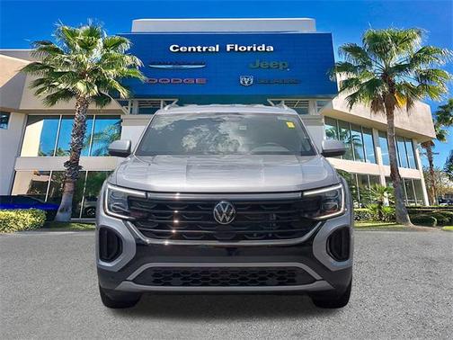 2024 Volkswagen Atlas Cross Sport 2.0T SE w/Technology