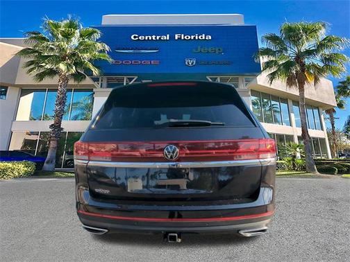 2024 Volkswagen Atlas 2.0T SE w/Technology