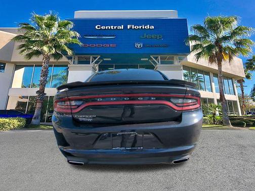 2017 Dodge Charger SE