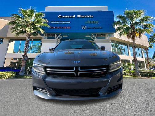 2017 Dodge Charger SE