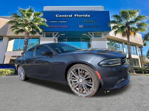 2017 Dodge Charger SE