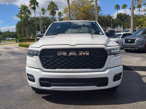Bright White Clearcoat 2025 RAM 1500 Big Horn/Lone Star