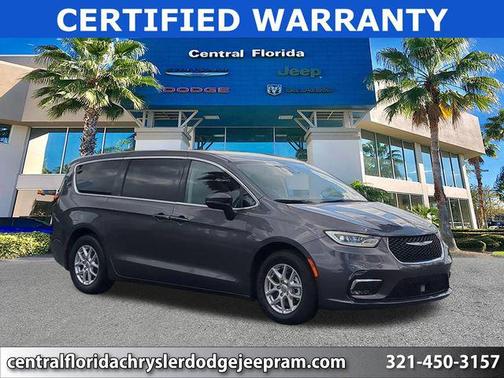 Granite Crystal Metallic Clearcoat 2023 Chrysler Pacifica Touring L