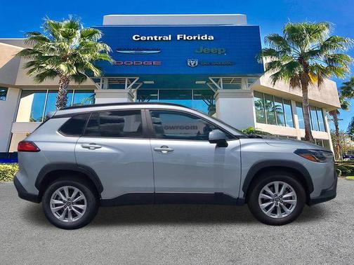 Sonic Silver 2023 Toyota Corolla Cross LE