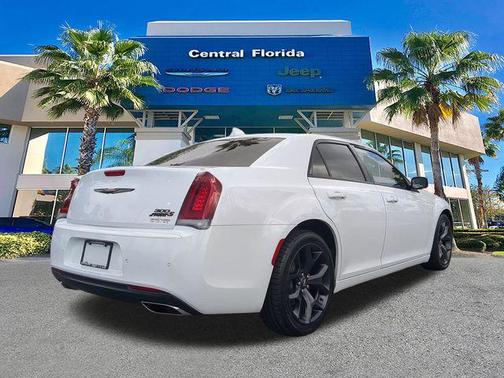 Bright White Clearcoat 2021 Chrysler 300 S