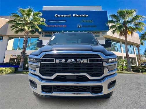 2025 RAM 2500 Tradesman Crew Cab 4x4 6'4' Box