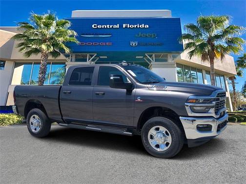 2025 RAM 2500 Tradesman Crew Cab 4x4 6'4' Box