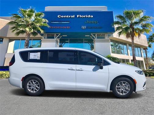 2025 Chrysler Pacifica L