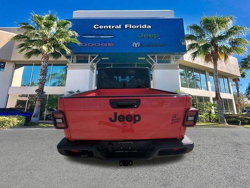 2025 Jeep Gladiator Willys