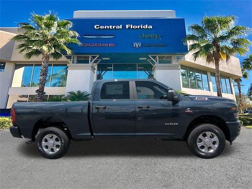 2025 RAM 2500 Big Horn Crew Cab 4x4 6'4' Box