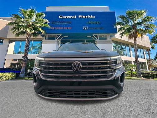2024 Volkswagen Atlas 2.0T SE w/Technology