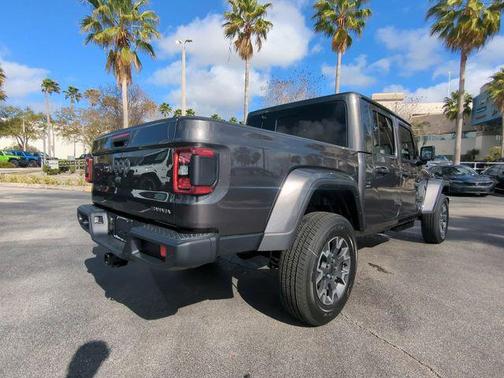 2026 Jeep Gladiator Sahara 4x4