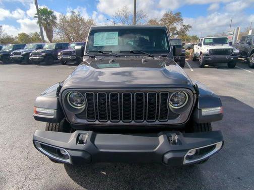 2026 Jeep Gladiator Sahara 4x4