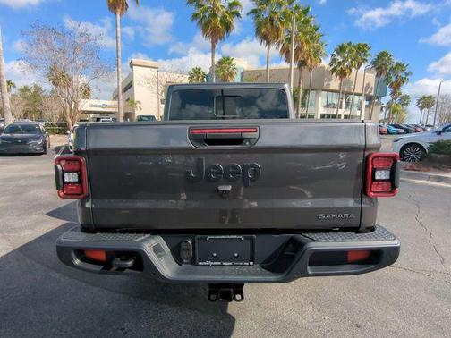 2026 Jeep Gladiator Sahara 4x4