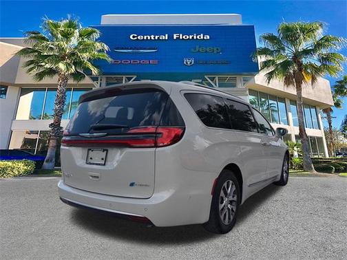 2021 Chrysler Pacifica L