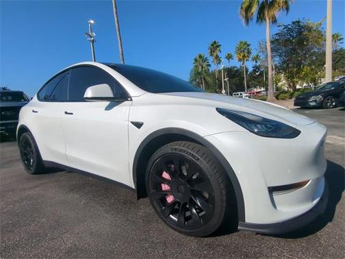 2022 Tesla Model Y Long Range Dual Motor All-Wheel Drive