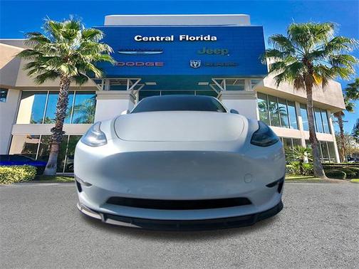 2022 Tesla Model Y Long Range Dual Motor All-Wheel Drive