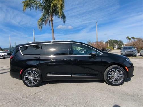 2026 Chrysler Pacifica L