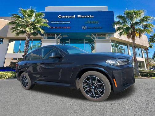 2023 BMW X4 xDrive30i