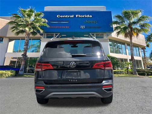 2024 Volkswagen Taos 1.5T SE
