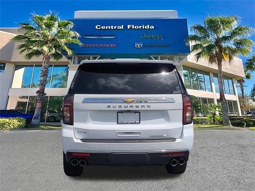2023 Chevrolet Suburban Premier