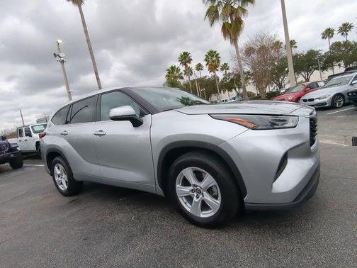 2022 Toyota Highlander L