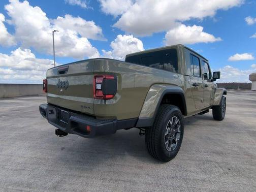 2026 Jeep Gladiator Sahara 4x4