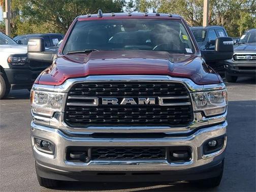 2024 RAM 3500 Big Horn Crew Cab 4x4 8' Box