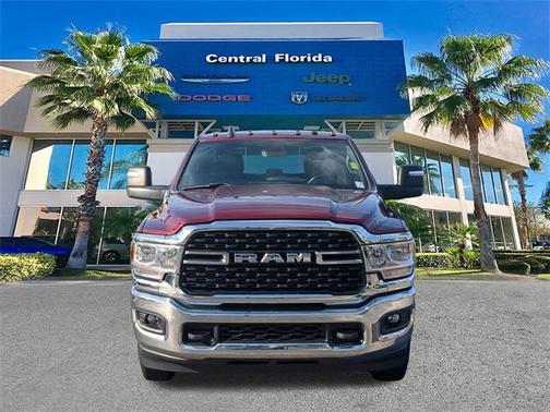 2024 RAM 3500 Big Horn Crew Cab 4x4 8' Box