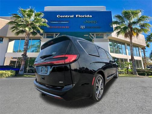 2026 Chrysler Pacifica L