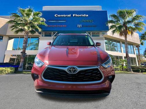 2023 Toyota Highlander XLE