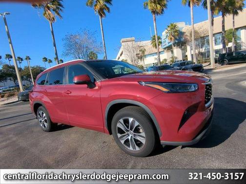 2023 Toyota Highlander XLE