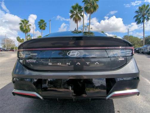 2024 Hyundai SONATA Hybrid Limited