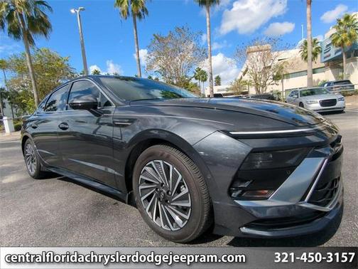 2024 Hyundai SONATA Hybrid Limited