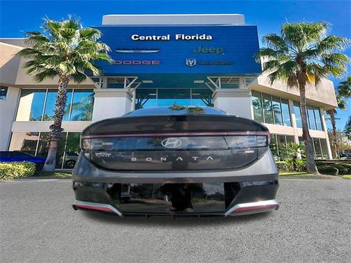 2024 Hyundai SONATA Hybrid Limited