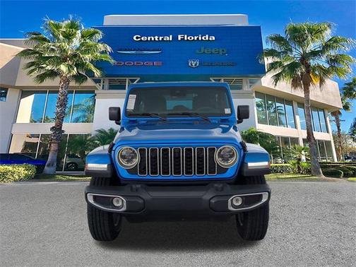 2025 Jeep Wrangler 4-Door Sahara 4x4