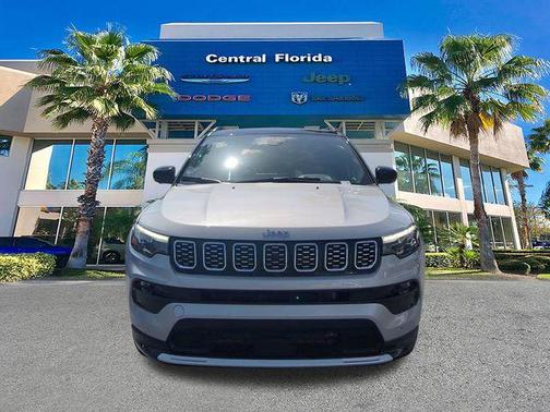 Silver Zynith Metallic Clearcoat 2025 Jeep Compass Limited