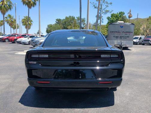 Diamond Black Crystal Pearlcoat 2025 Dodge Charger Daytona R/T